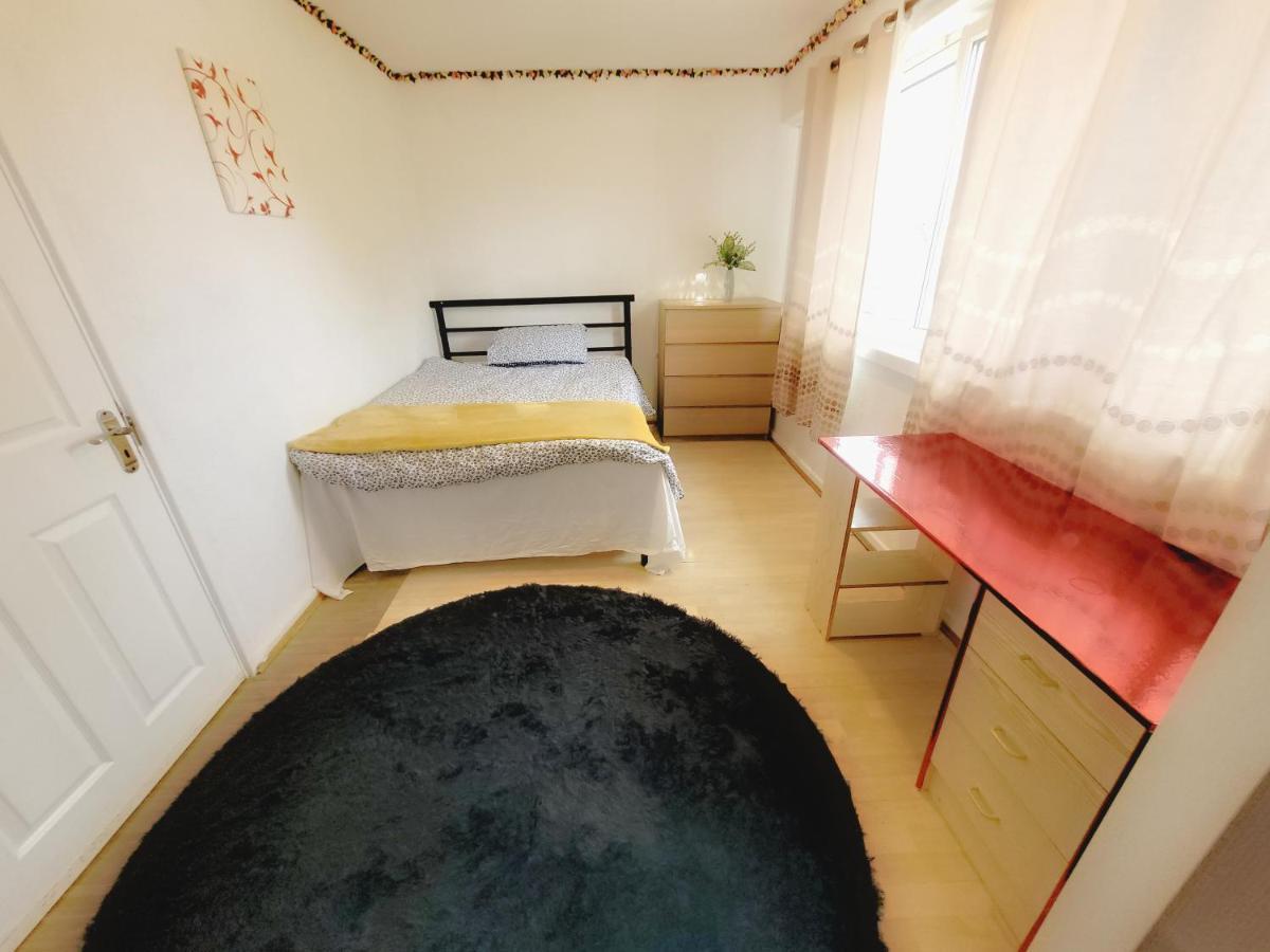 Excellent Double Rooms In Cheap Rate Around Central London Bagian luar foto